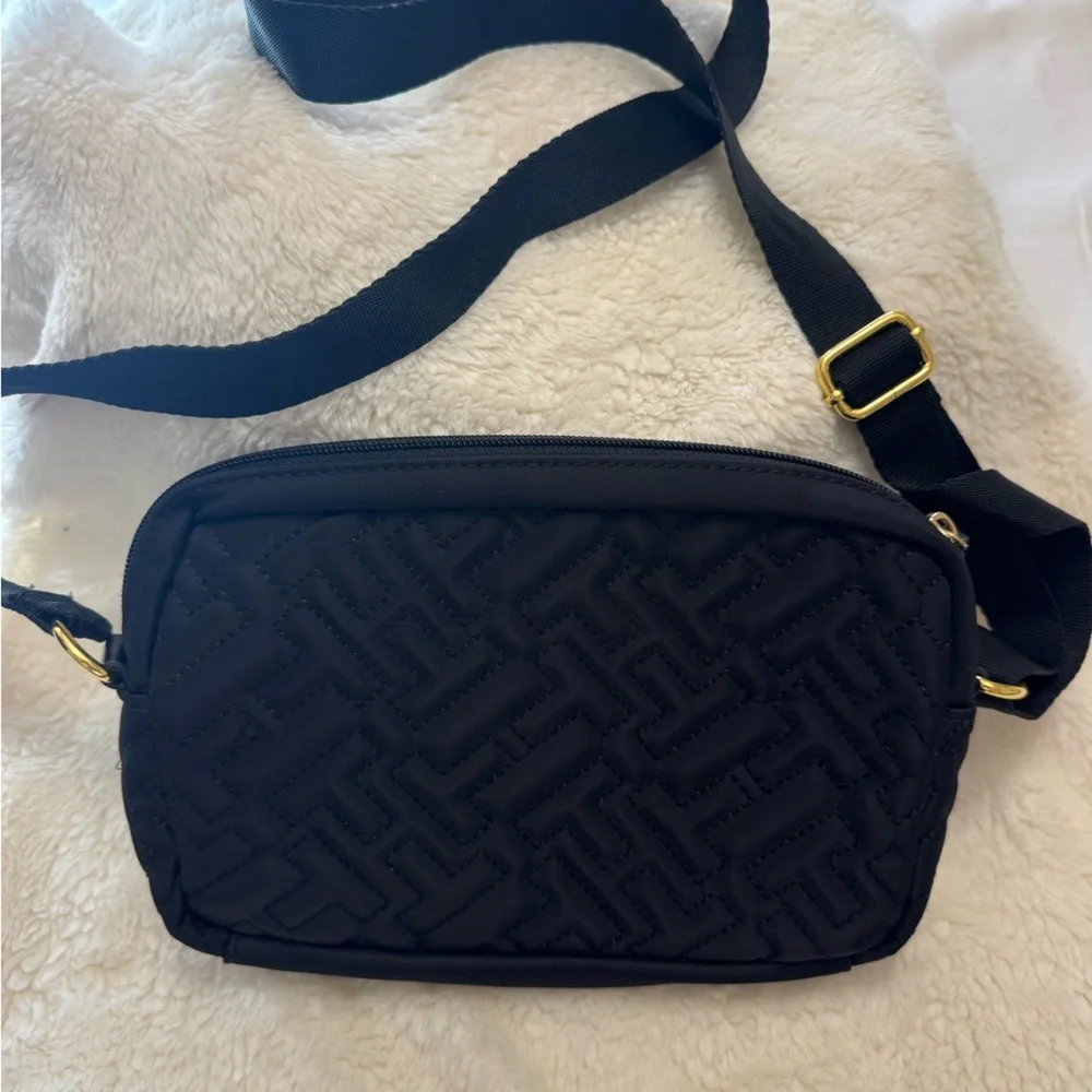 Tommy Hilfiger Black Quilted Crossbody with Gold Logo Accent